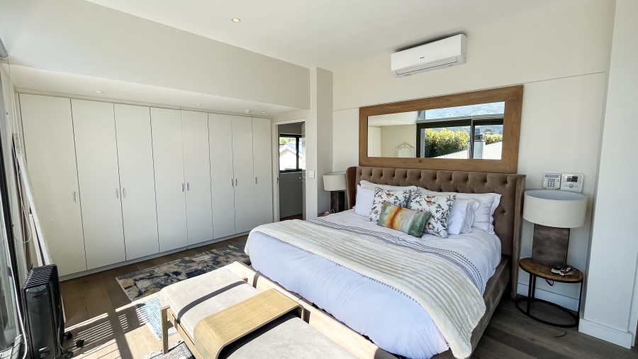 4 Bedroom Property for Sale in Newlands Western Cape